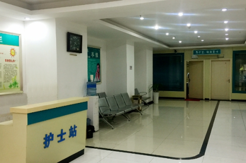 深圳建安医疗美容门诊部去眼袋手术怎么样?郝健|季滢医生水平实测