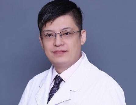 沈阳徐楠整形医生怎么样？是整形外科的主诊医生，也是整形外科的博士